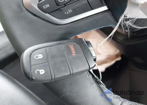 2022 Jeep Compass Latitude Fwd z USA, uszkodzony, nr VIN 3C4NJCBB8NT138933